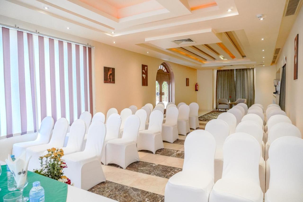 Charmillion Club Aquapark Hotel Sharm el-Sheikh Ngoại thất bức ảnh The hotel's conference room