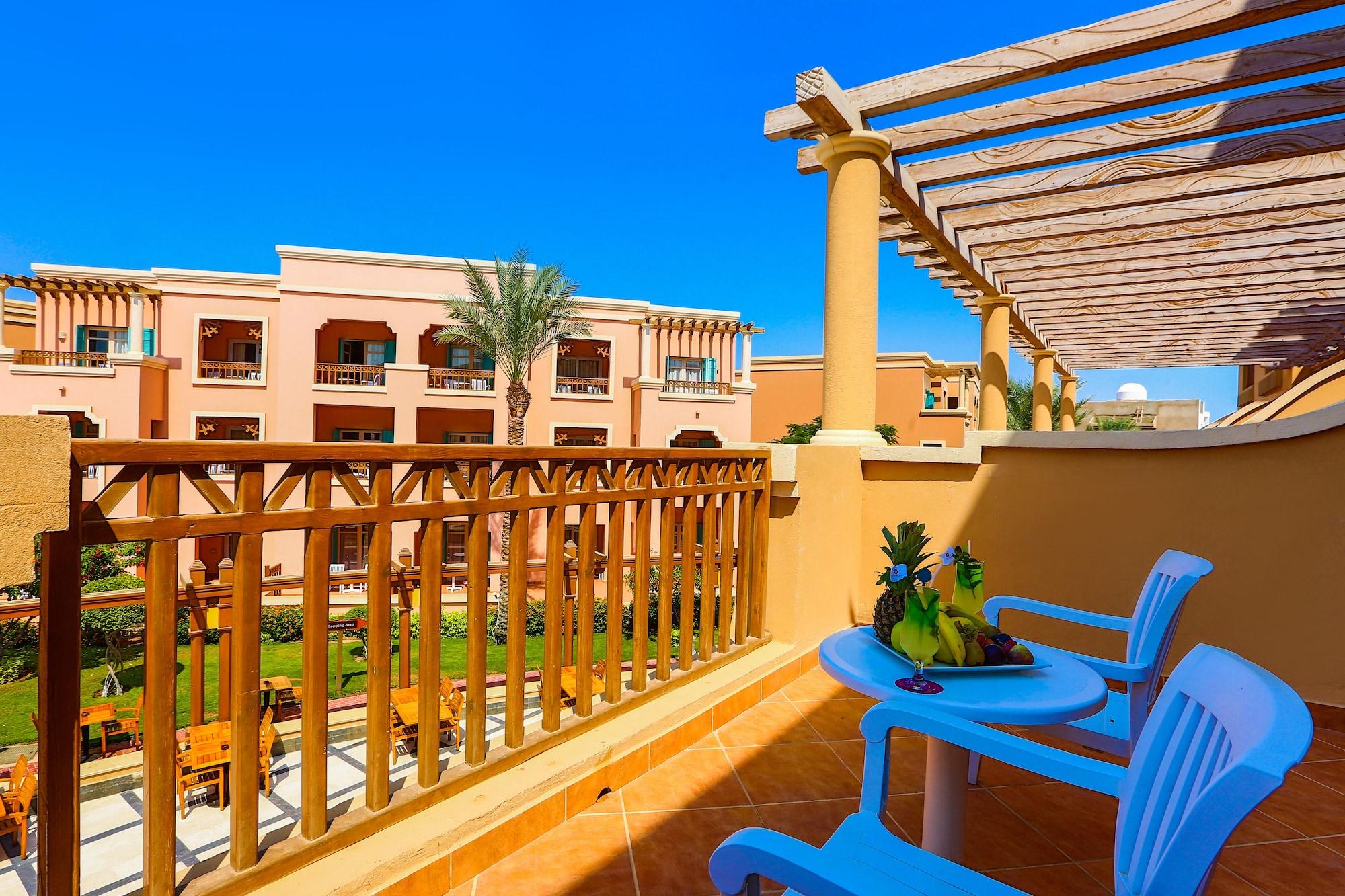 Charmillion Club Aquapark Hotel Sharm el-Sheikh Ngoại thất bức ảnh Balcony of a villa