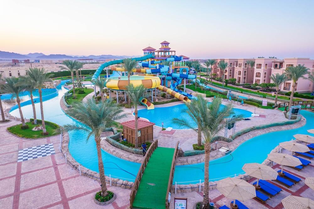 Charmillion Club Aquapark Hotel Sharm el-Sheikh Ngoại thất bức ảnh Aqua Park at Hilton Hurghada