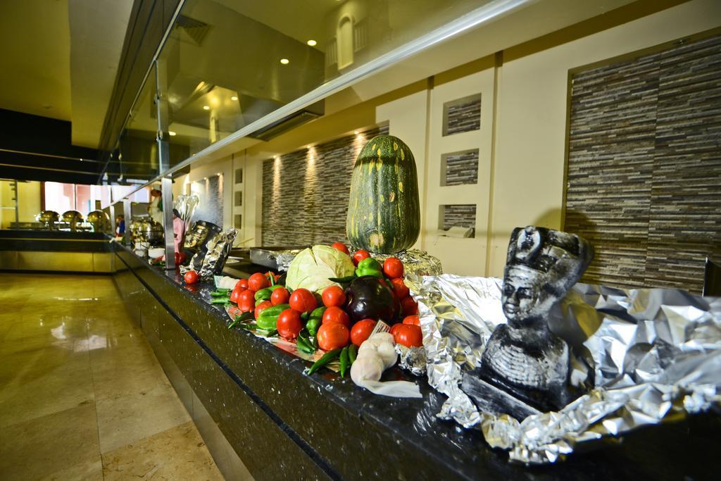 Charmillion Club Aquapark Hotel Sharm el-Sheikh Ngoại thất bức ảnh A salad bar