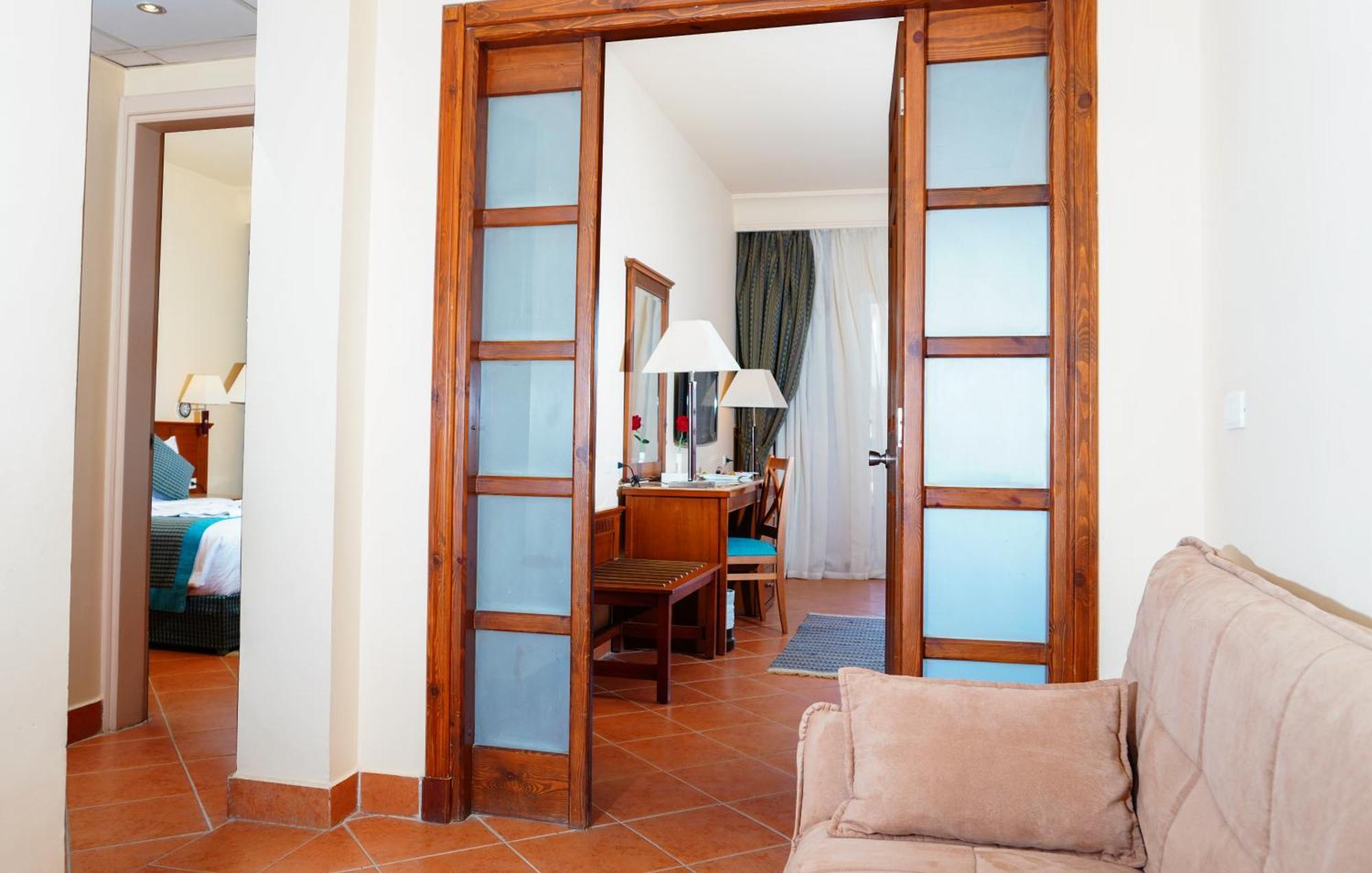 Charmillion Club Aquapark Hotel Sharm el-Sheikh Phòng bức ảnh A room at the hotel